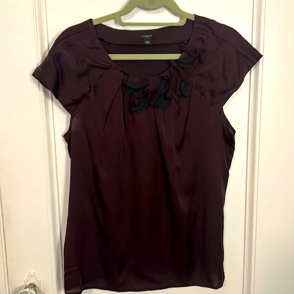 Pretty Ann Taylor silk blouse size large